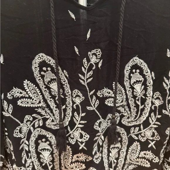 Style & Co. Black and White Embroidered Floral Blouse - Picture 11 of 15